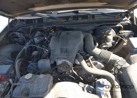 2004 Mercury Grand Marquis Ls from USA, damaged, VIN 2MEFM75W44X656311